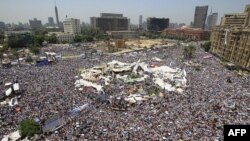 Hàng vạn người biểu tình đổ về Quảng trường Tahrir ở Cairo