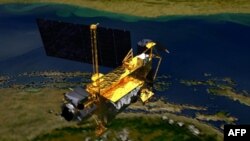 Vệ tinh Khảo Sát Thượng Tầng Khí Quyển được phi thuyền con thoi Discovery phóng đi năm 1991 và đã ở trên không gian trên 7.300 ngày